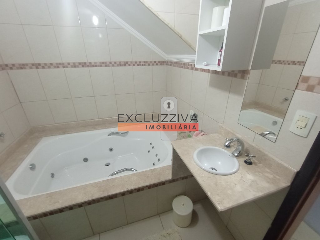 Casa à venda com 2 dormitórios e ampla área de lazer no Areão, Taubaté