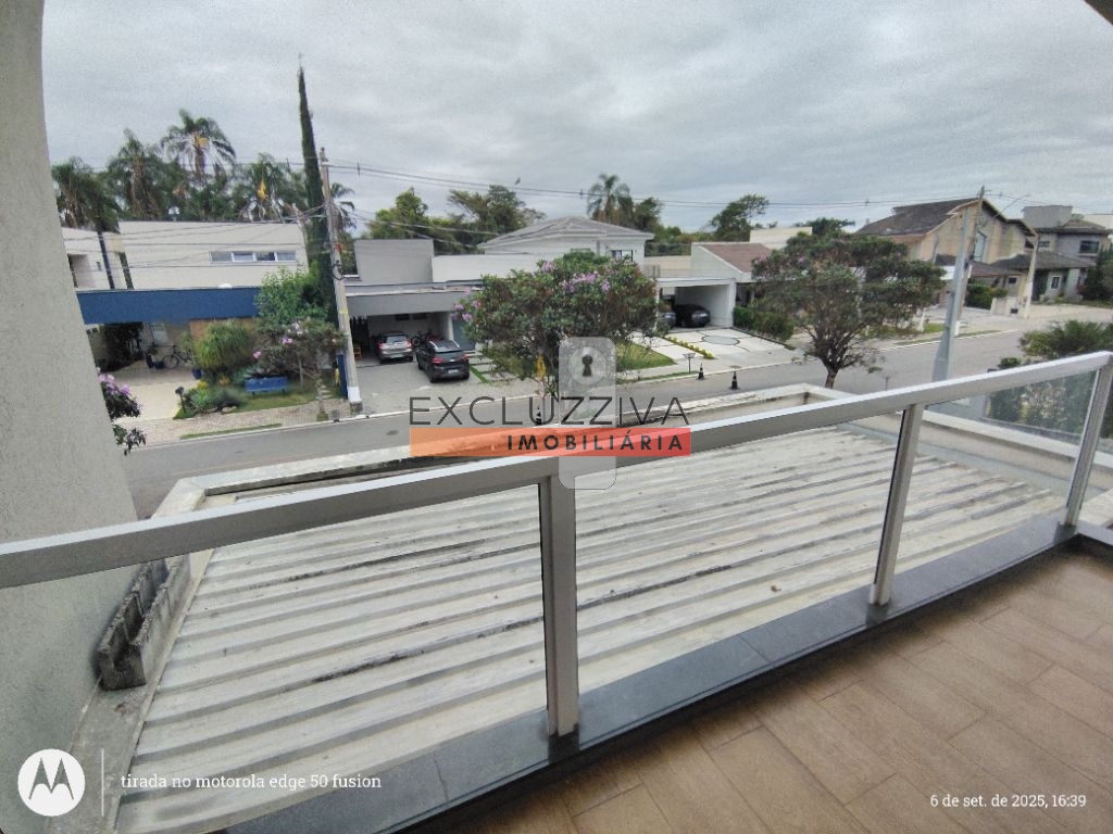 Casa de luxo com piscina e churrasqueira no Condomínio Green Park em Taubaté
