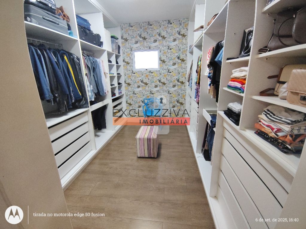 Casa de luxo com piscina e churrasqueira no Condomínio Green Park em Taubaté