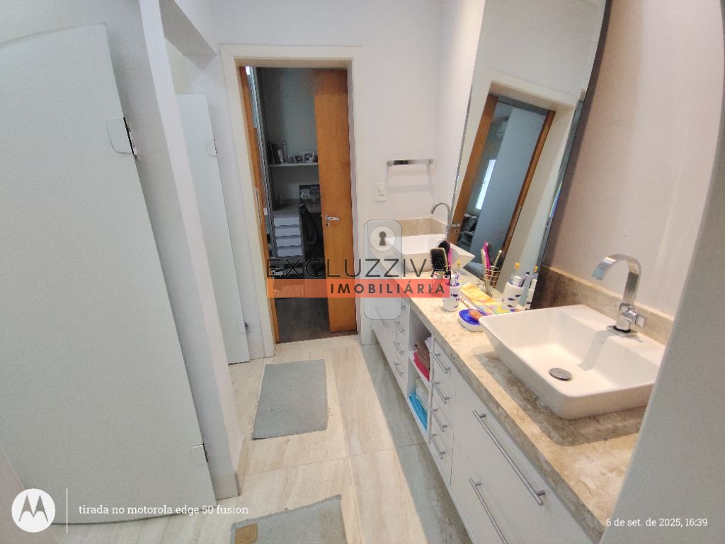 Casa de luxo com piscina e churrasqueira no Condomínio Green Park em Taubaté