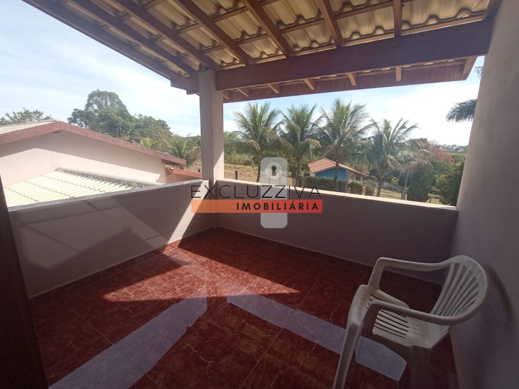 Casa à venda no Jardim Palmeiras, Caçapava - Espaçoso sobrado com 4 dormitórios e 5 vagas de garagem!