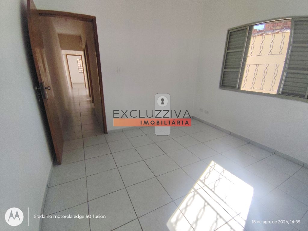 Casa Padrão à Venda no Jardim Independência em Taubaté