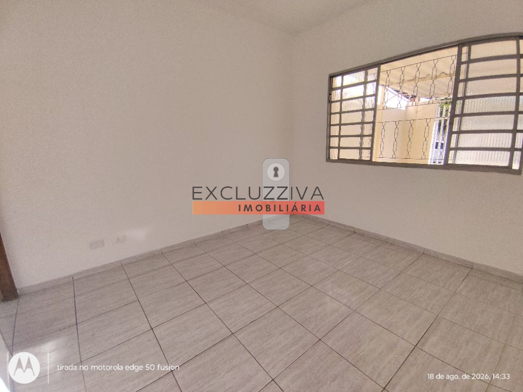 Casa Padrão à Venda no Jardim Independência em Taubaté