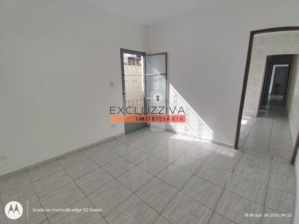 Casa Padrão à Venda no Jardim Independência em Taubaté