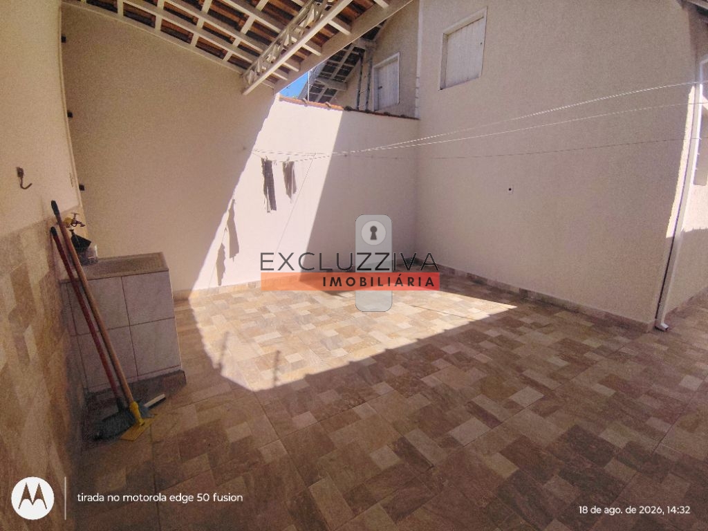 Casa Padrão à Venda no Jardim Independência em Taubaté