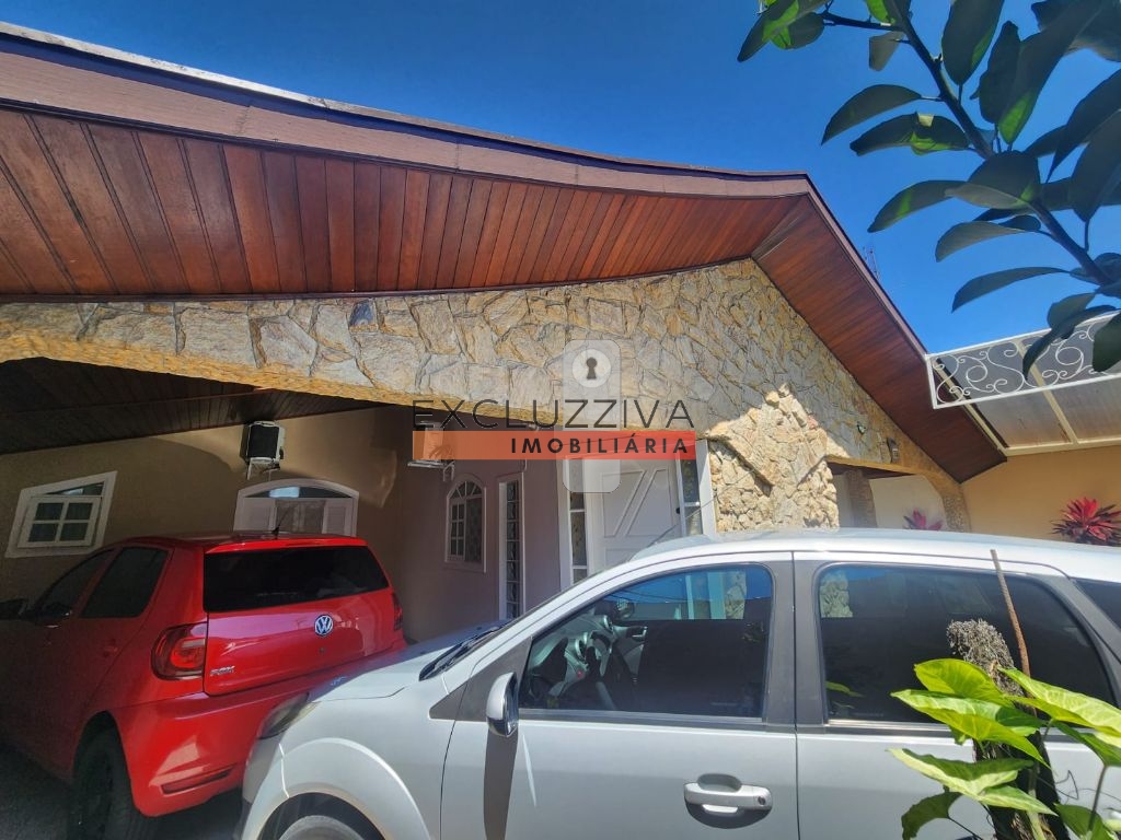 Casa Padrão à Venda no Jardim Independência em Taubaté