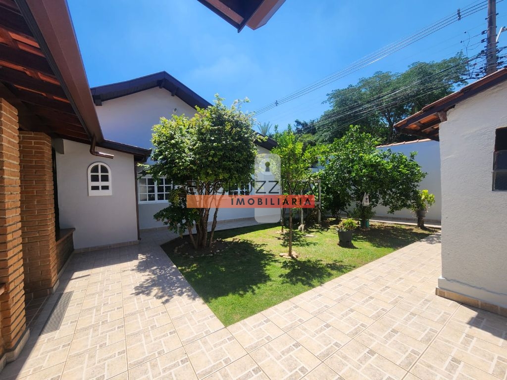 Casa Padrão à Venda no Jardim Independência em Taubaté