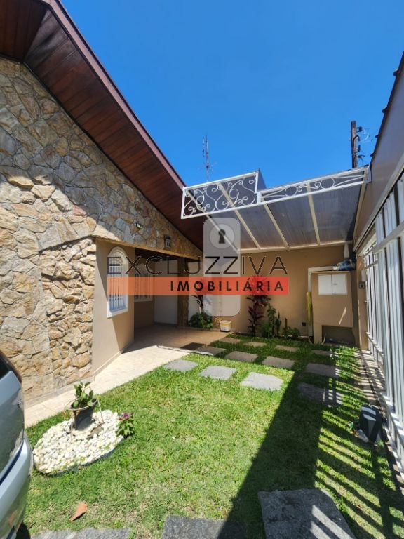 Casa Padrão à Venda no Jardim Independência em Taubaté
