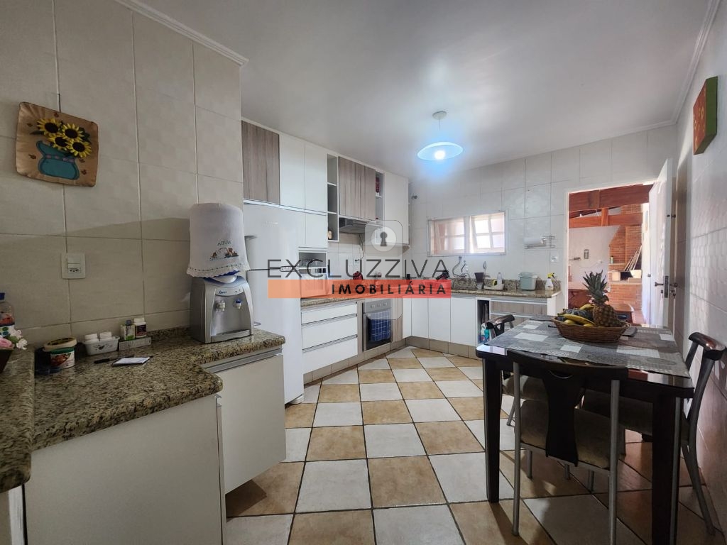 Casa Padrão à Venda no Jardim Independência em Taubaté