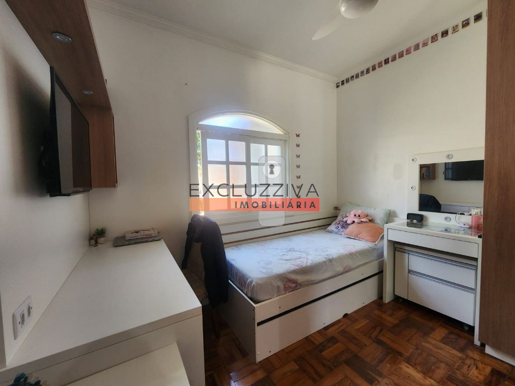 Casa Padrão à Venda no Jardim Independência em Taubaté