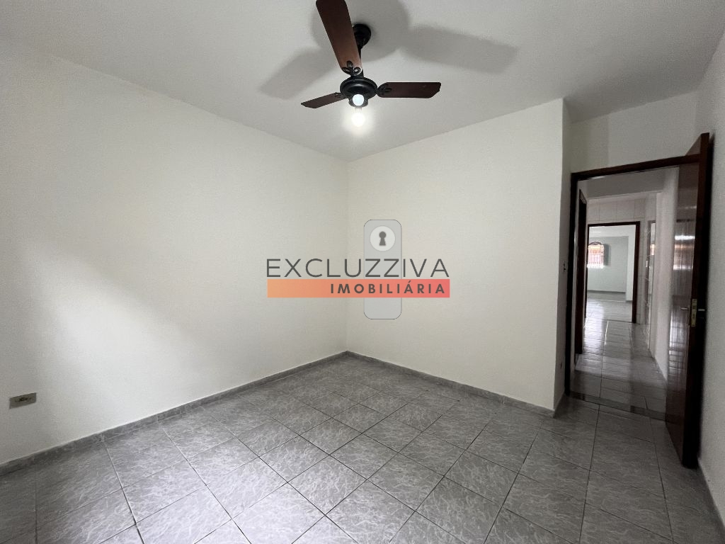 Casa Padrão à Venda no Jardim Independência em Taubaté