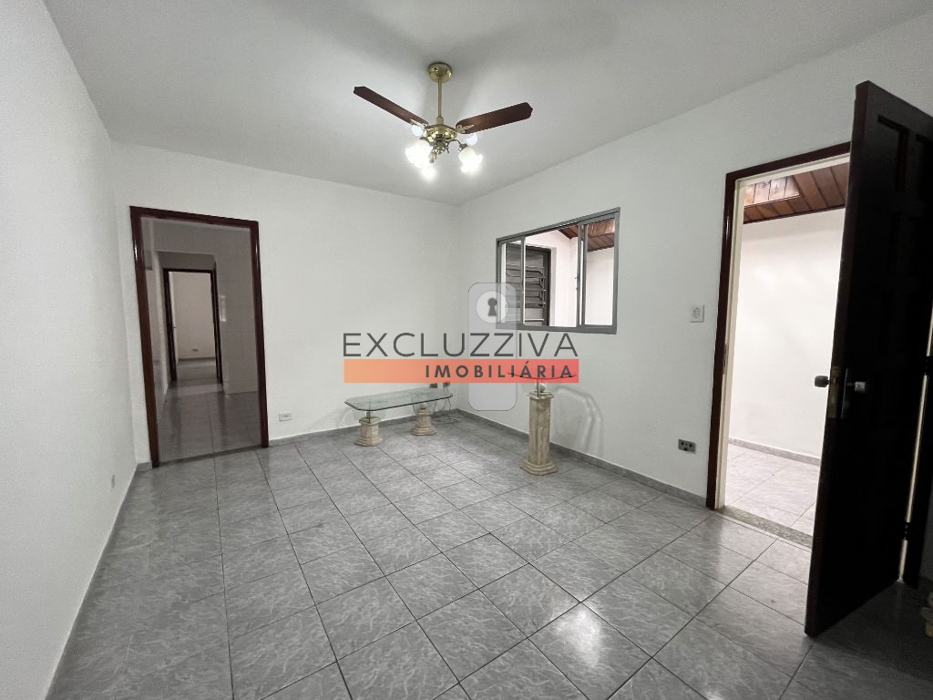 Casa Padrão à Venda no Jardim Independência em Taubaté