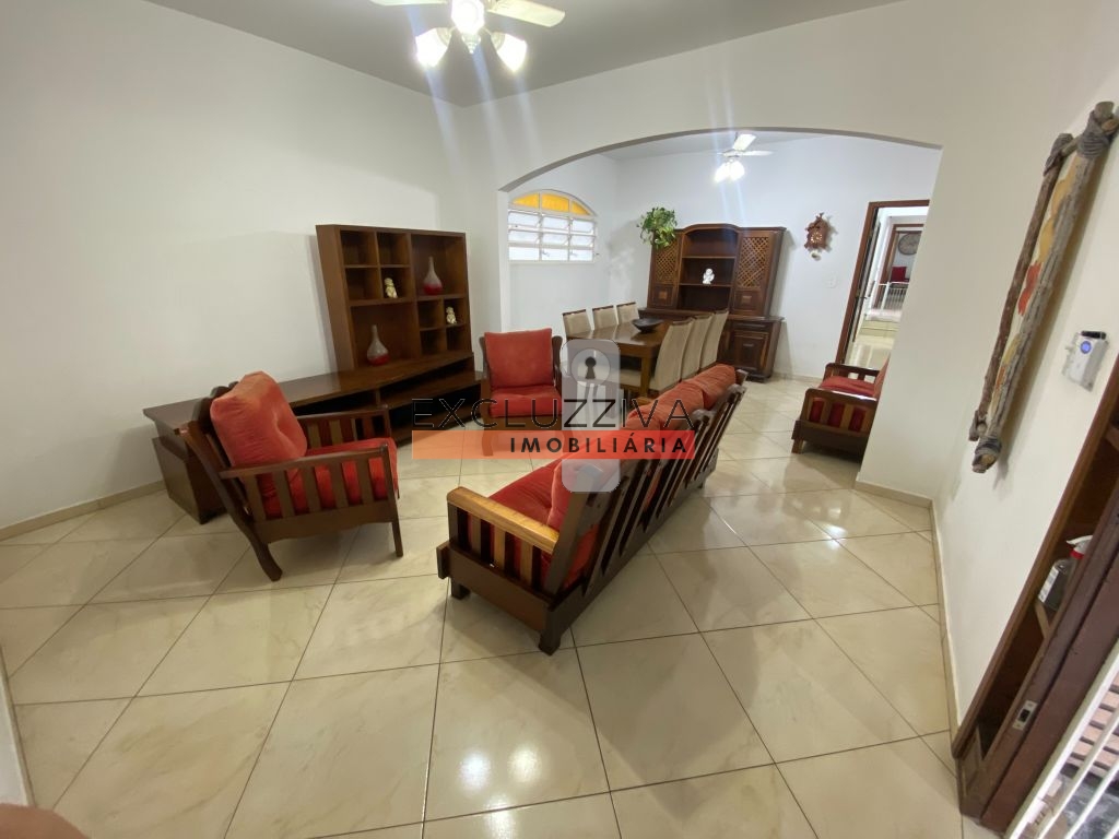 Casa Padrão à Venda no Jardim das Nações em Taubaté