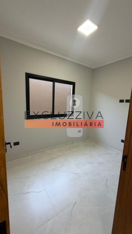 Casa Padrão à Venda no Residencial Antares em Taubaté