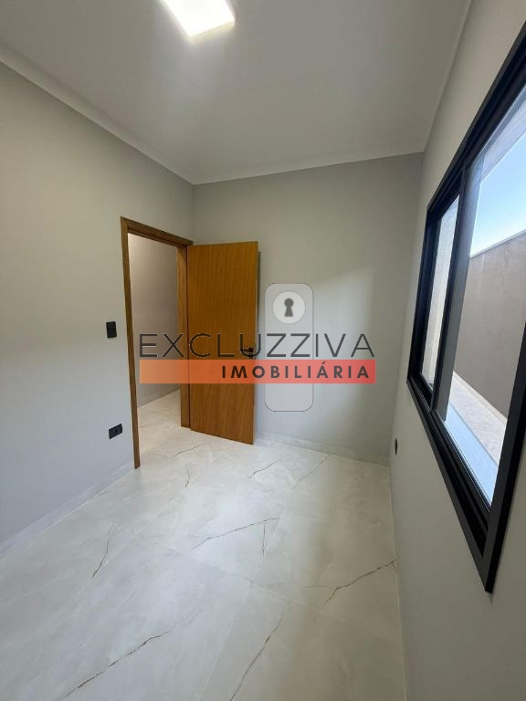Casa Padrão à Venda no Residencial Antares em Taubaté