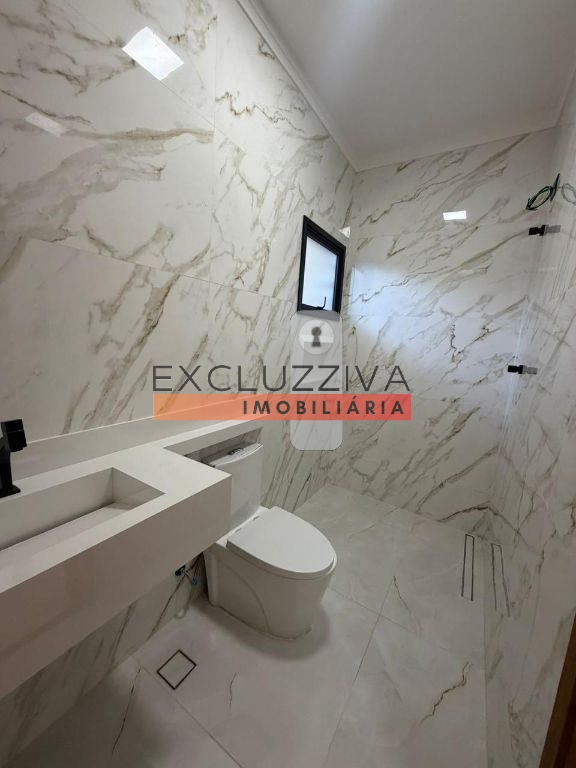 Casa Padrão à Venda no Residencial Antares em Taubaté