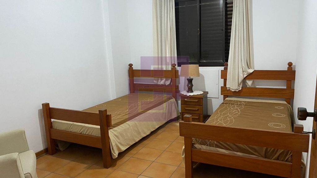 Locação de Apartamentos / Padrão na cidade de Guarujá