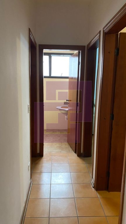 Locação de Apartamentos / Padrão na cidade de Guarujá