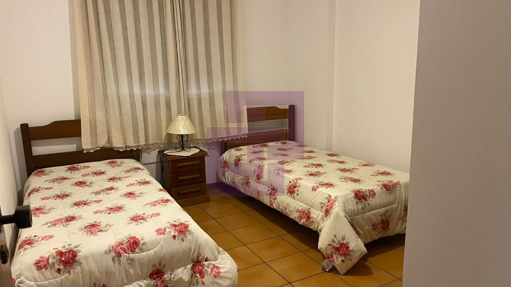 Locação de Apartamentos / Padrão na cidade de Guarujá