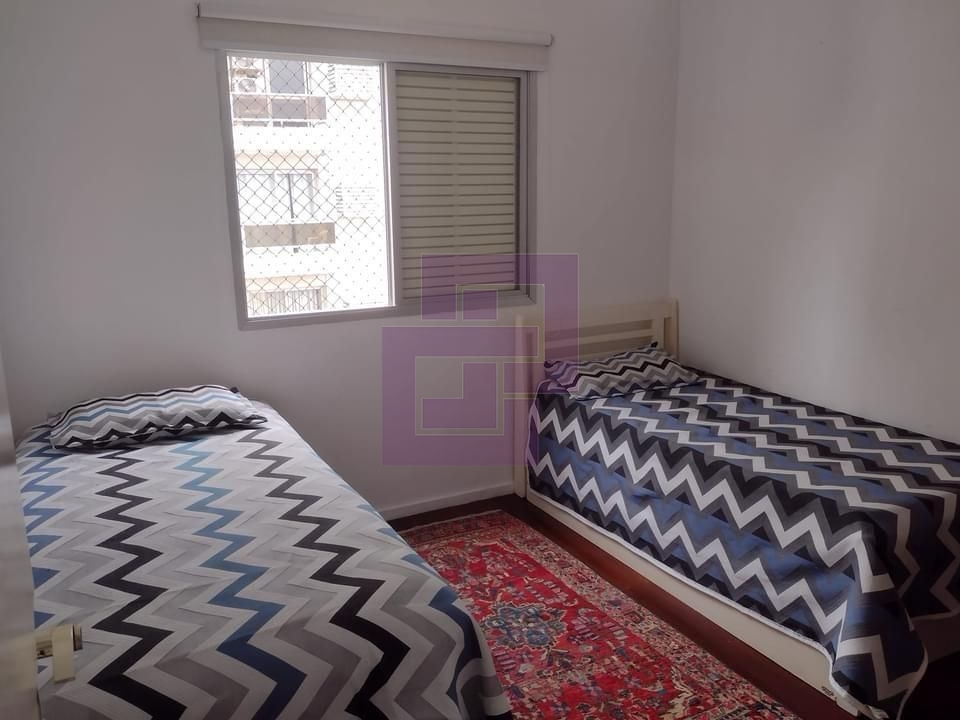 Locação de Apartamentos / Padrão na cidade de Guarujá