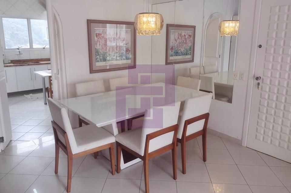 Locação de Apartamentos / Padrão na cidade de Guarujá