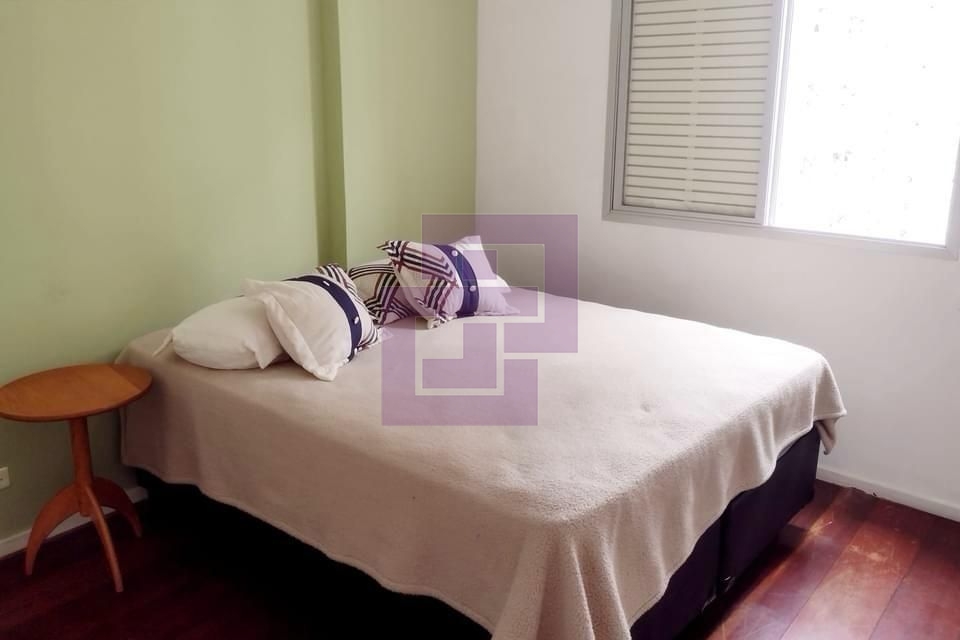 Locação de Apartamentos / Padrão na cidade de Guarujá