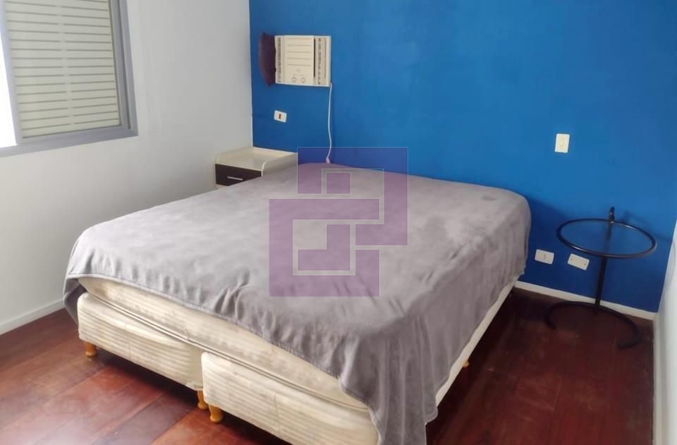 Locação de Apartamentos / Padrão na cidade de Guarujá