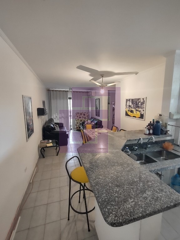 Venda de apartamentos / padrão na cidade de guarujá
