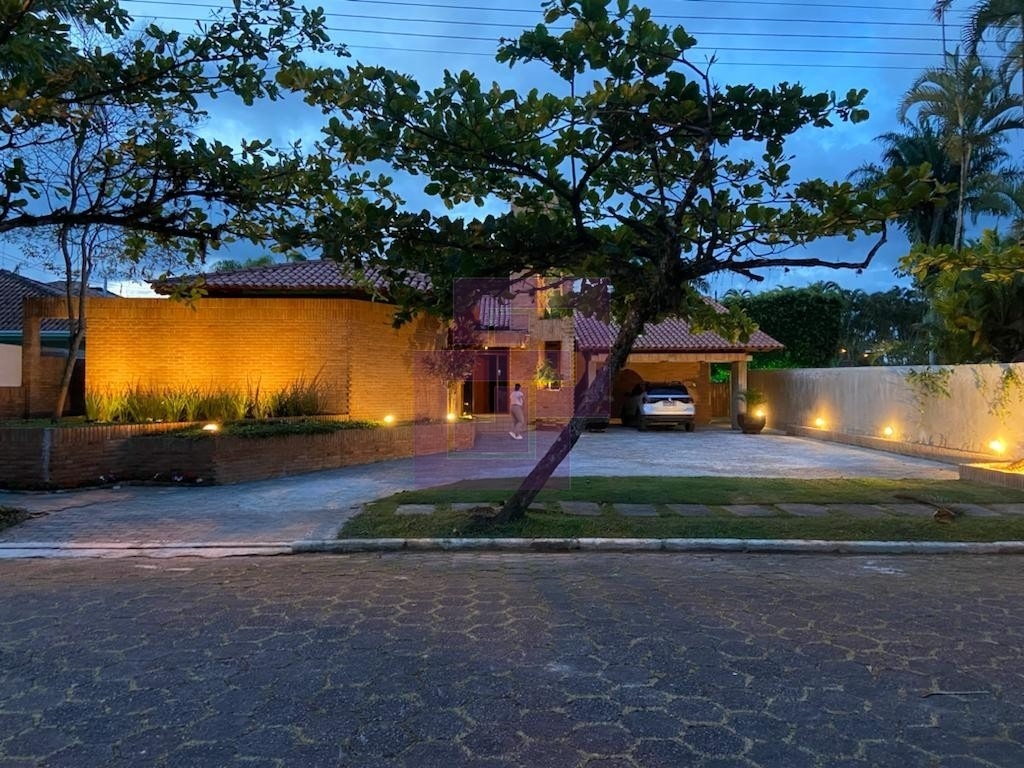 Bela casa em condominio fechado!