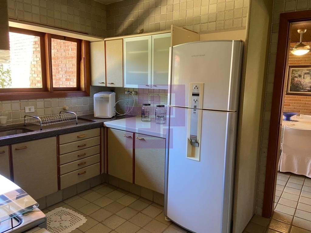 Bela casa em condominio fechado!