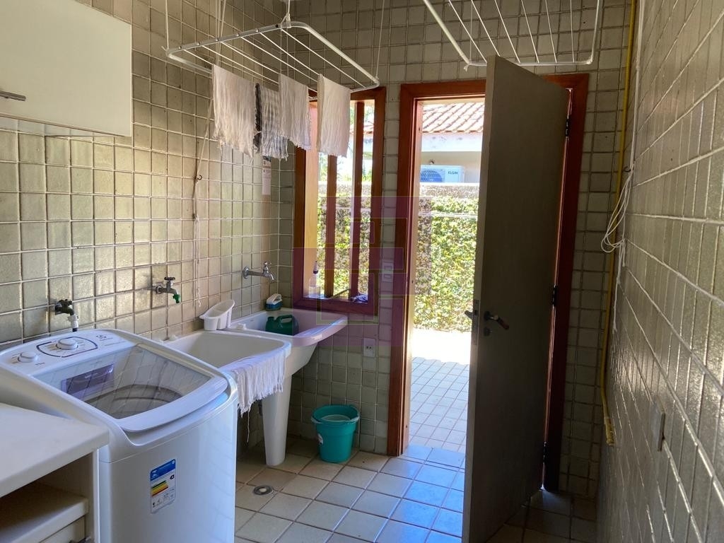 Bela Casa em condominio fechado!