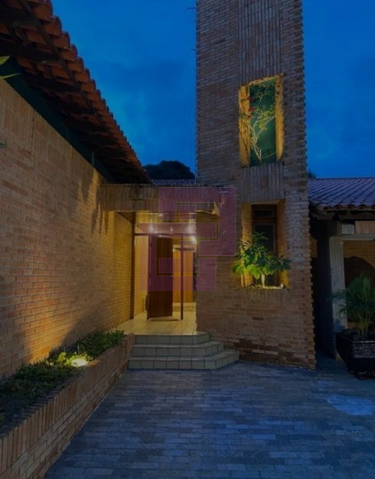 Bela casa em condominio fechado!