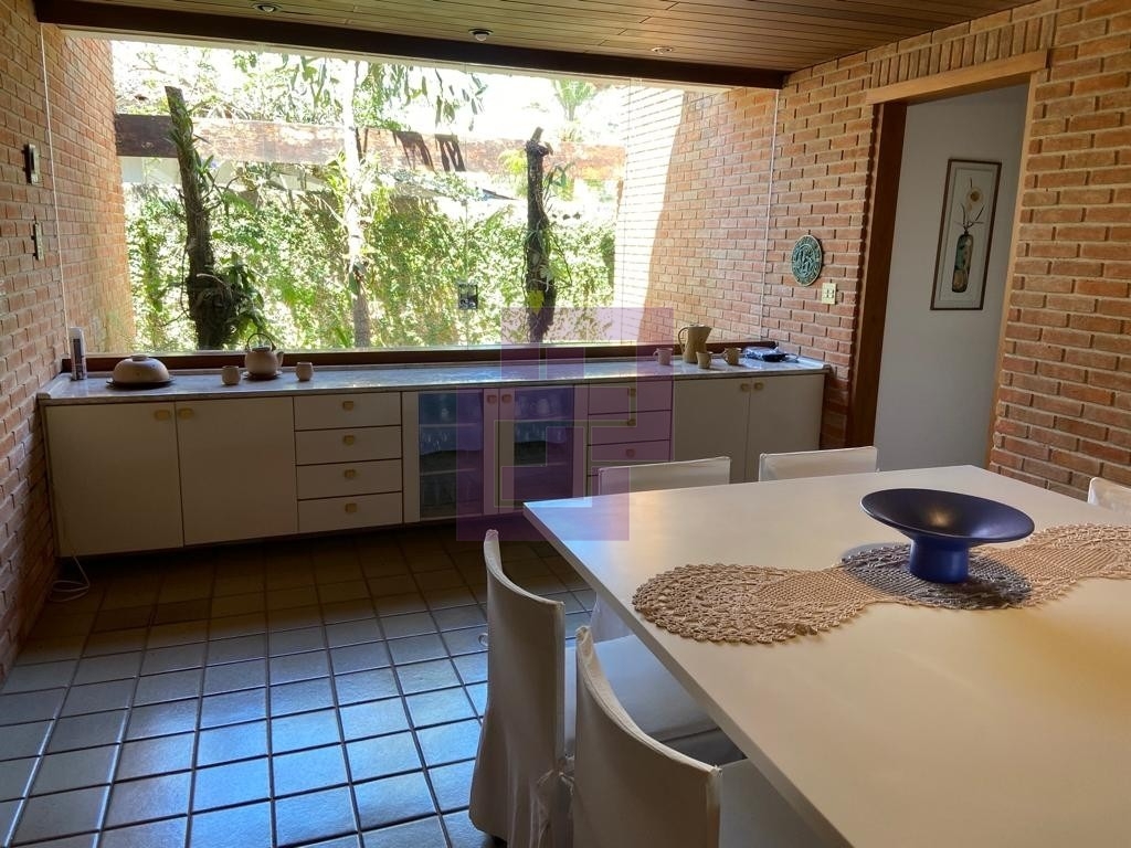 Bela Casa em condominio fechado!