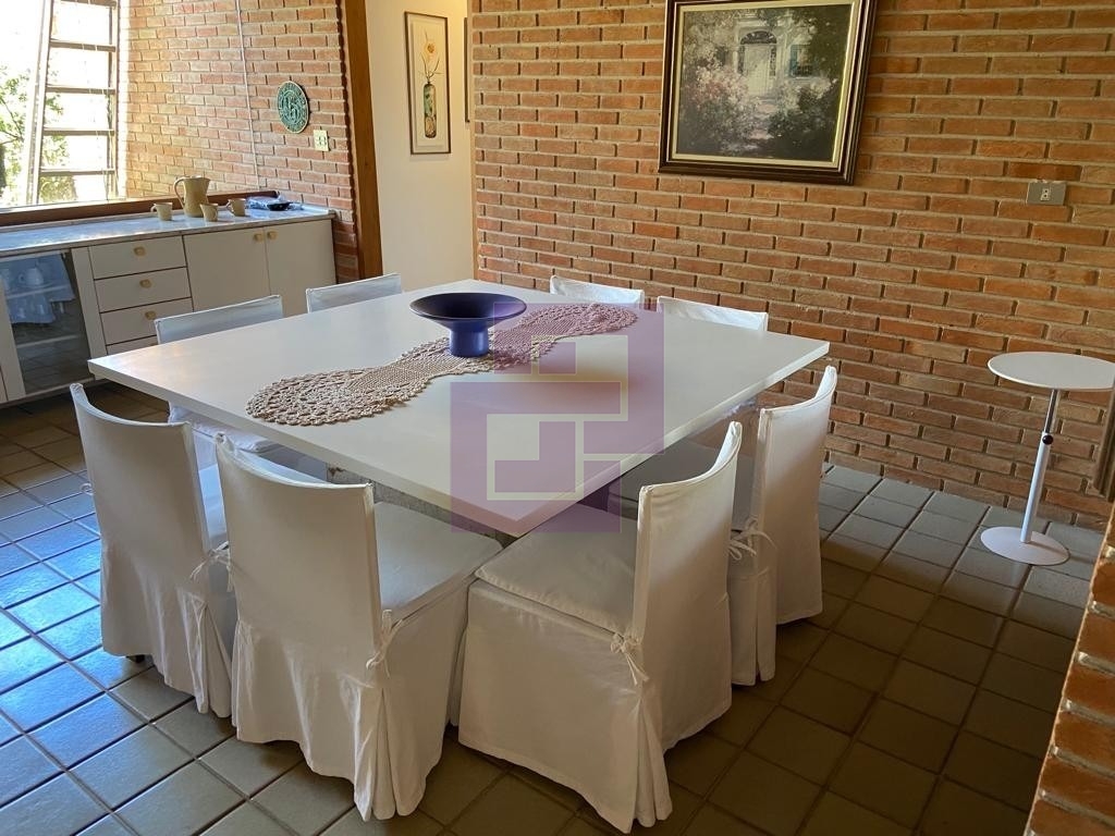 Bela casa em condominio fechado!