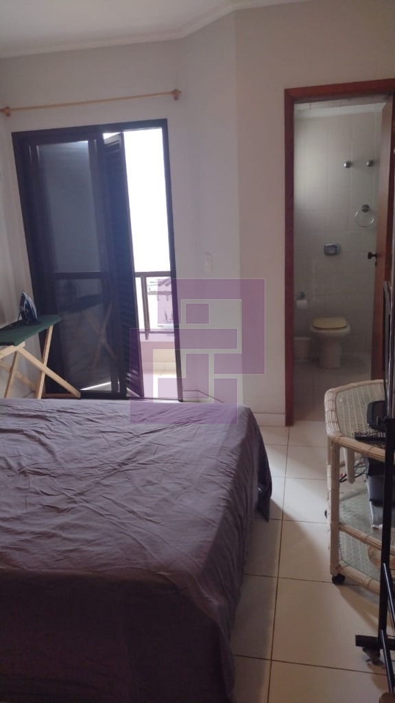 Venda de Apartamentos / Padrão na cidade de Guarujá