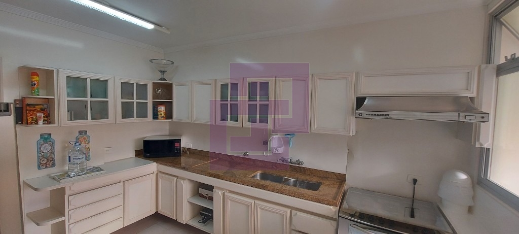 Venda de Apartamentos / Padrão na cidade de Guarujá