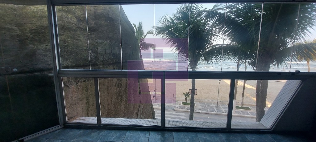 Venda de Apartamentos / Padrão na cidade de Guarujá