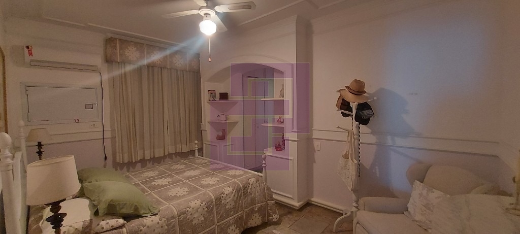 Venda de Apartamentos / Padrão na cidade de Guarujá