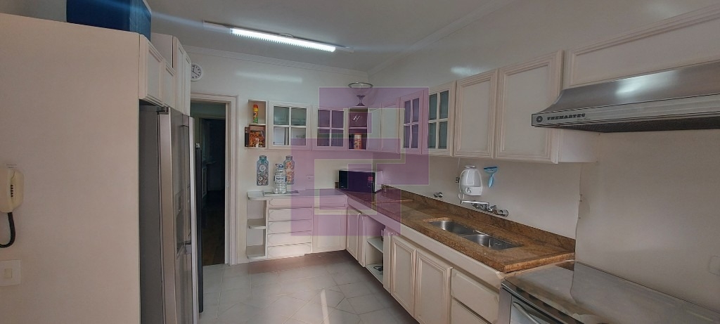 Venda de Apartamentos / Padrão na cidade de Guarujá
