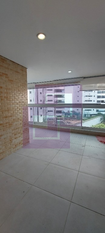 Venda de Apartamentos / Padrão na cidade de Guarujá