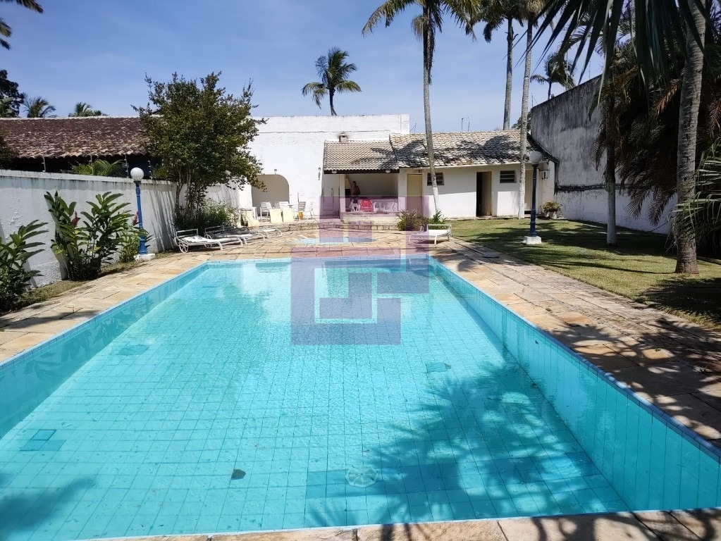 Enseada 50 mts do Mar.