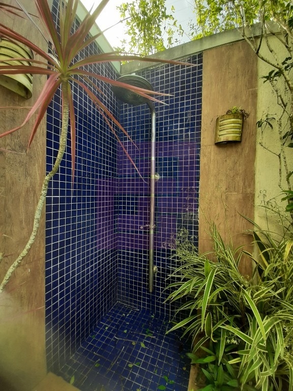 Enseada. Jardim virginia, próximo a praia.