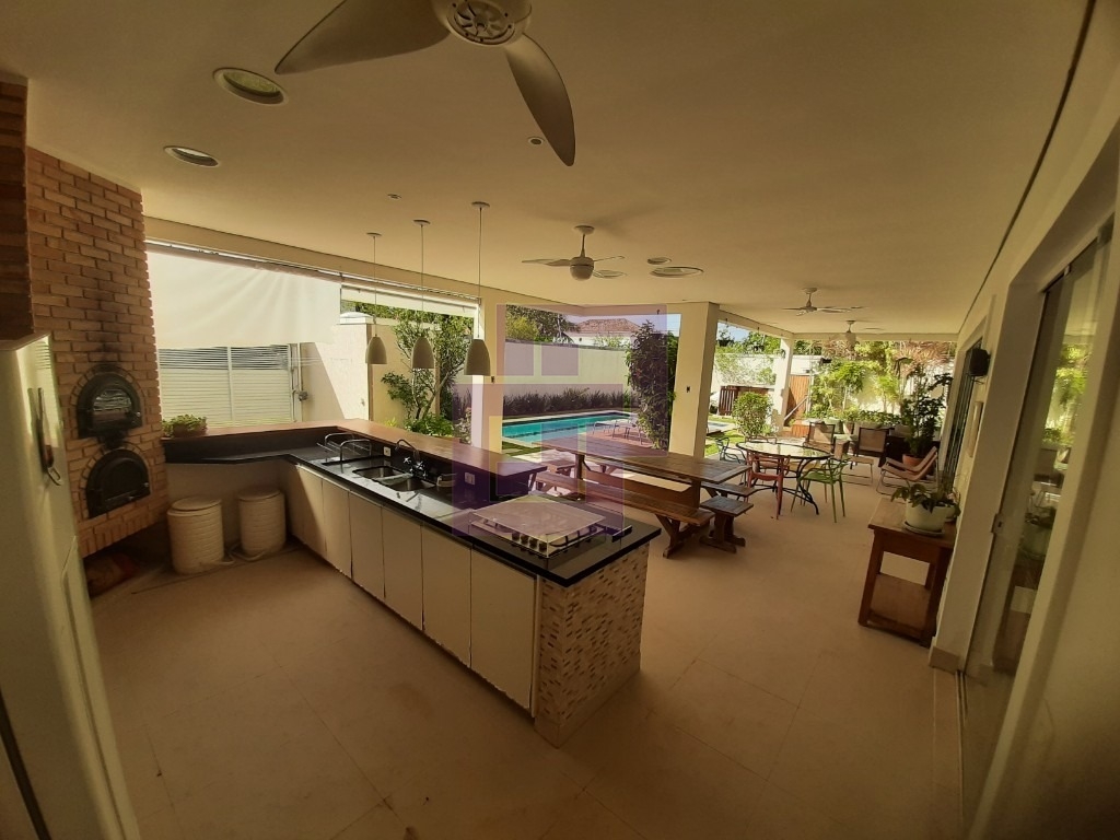 Enseada. Jardim virginia, próximo a praia.