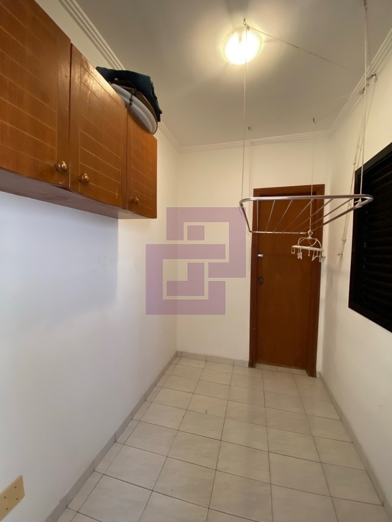 Enseada. Otimo apartamento