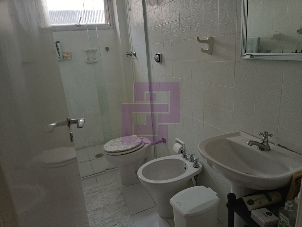Venda de Apartamentos / Padrão na cidade de Guarujá