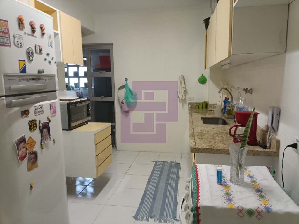 Venda de Apartamentos / Padrão na cidade de Guarujá