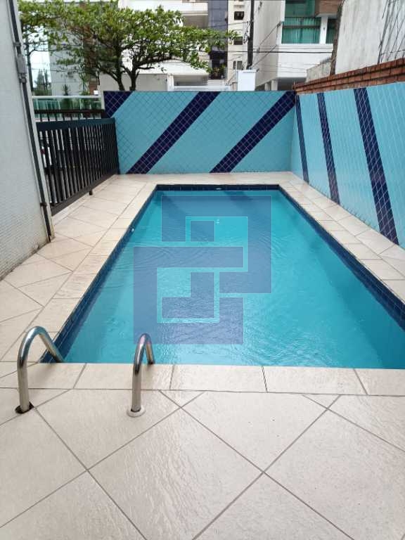 Enseada a 100 metros do Mar !