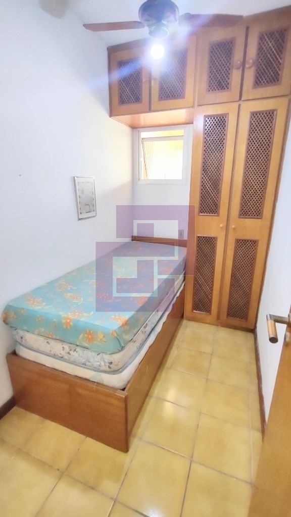 Venda de Apartamentos / Padrão na cidade de Guarujá