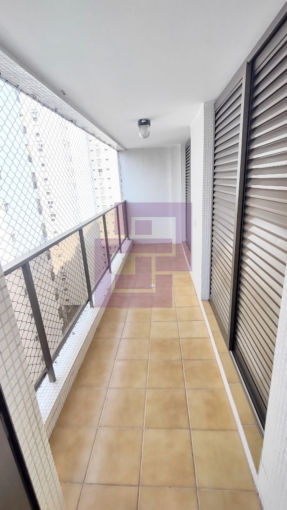 Venda de Apartamentos / Padrão na cidade de Guarujá
