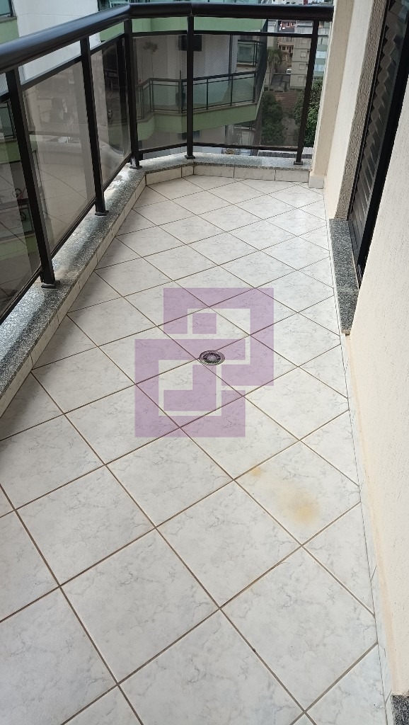 Venda de Apartamentos / Padrão na cidade de Guarujá